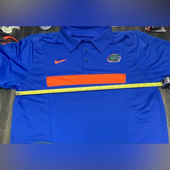Nike Florid Gators Polo shirt in like new condition. Nice shirt, Dri-fit. - Picture 5 of 6